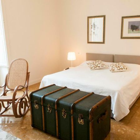 Ortigia Exclusive Apartment Syracuse ภายนอก รูปภาพ