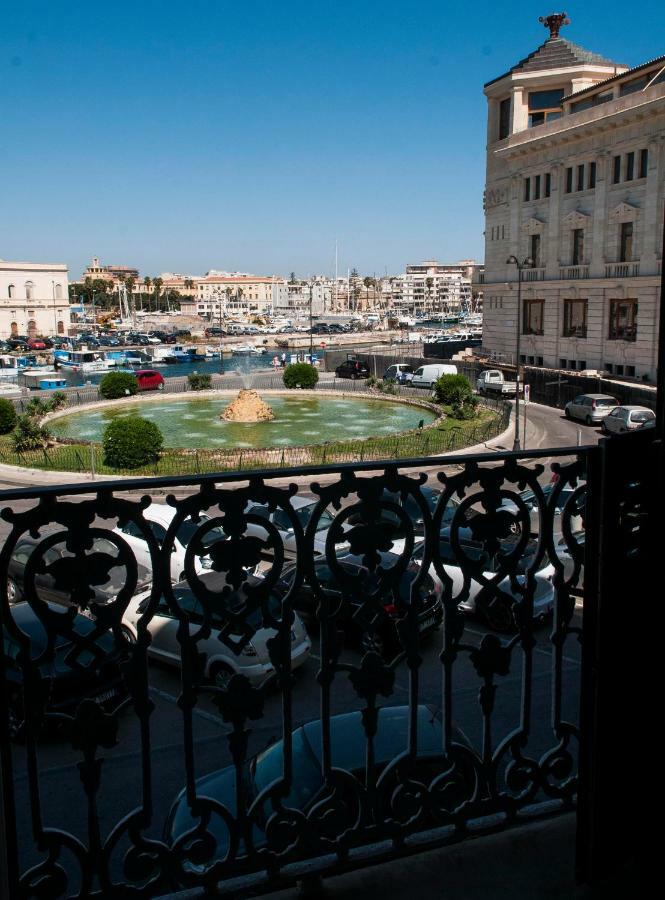 Ortigia Exclusive Apartment Syracuse ภายนอก รูปภาพ