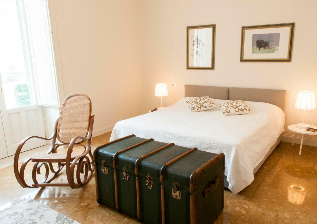 Ortigia Exclusive Apartment Syracuse ภายนอก รูปภาพ